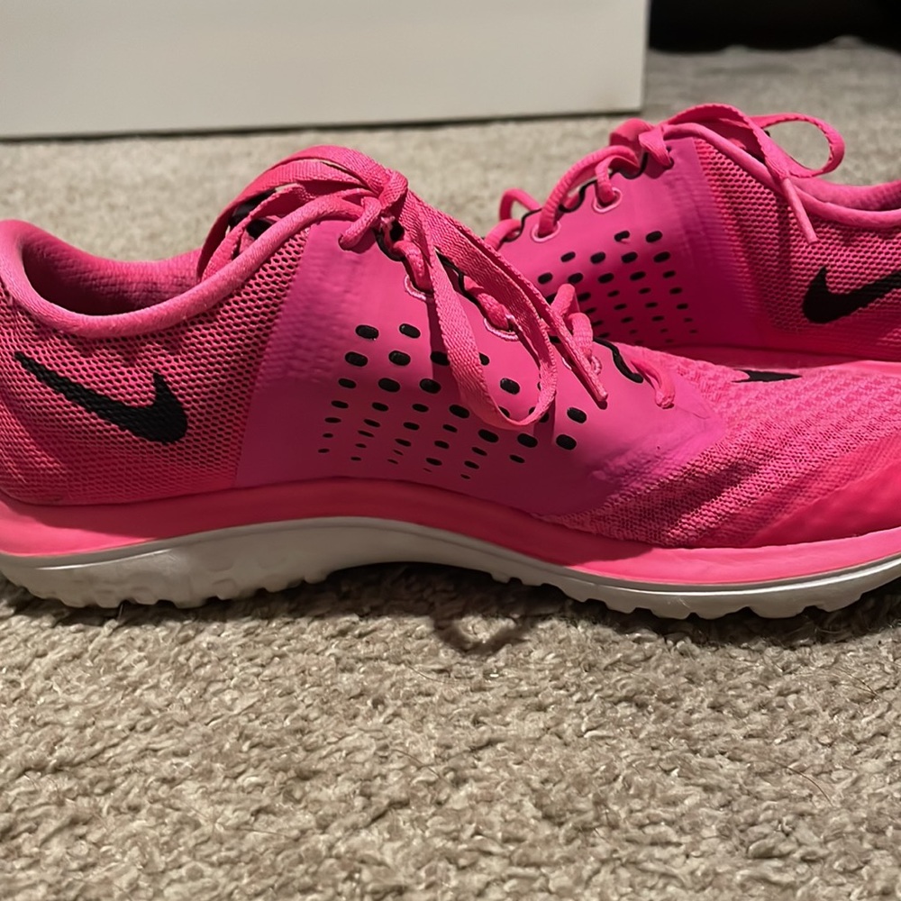 hot pink nikes